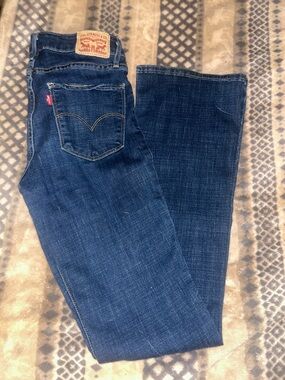 Levi's Strauss Women's Boot Cut Jeans - Dark Blue SZ 26 x 32 MINT CONDITION